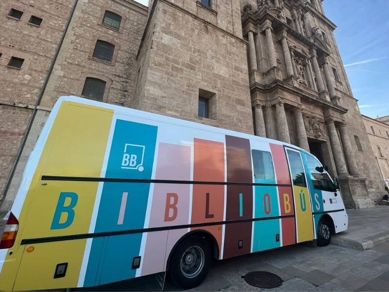 Nuevo Bibliobús para pueblos con menos de 1.000 habitantes de Castellón