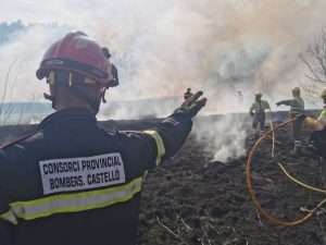 Evacuado un camping de Viver (Castellón) por un incendio forestal