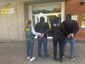 Detenidos dos individuos por robo con llaves maestras en viviendas habitadas de Tavernes de la Valldigna – Valencia