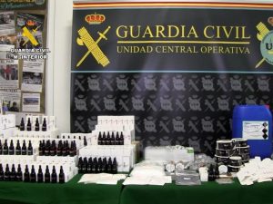 Desarticulada la primera organización criminal dedicada al tráfico de «gotas mágicas» SARMS en España