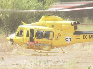 Sesenta evacuados en un incendio forestal en Cullera- Valencia