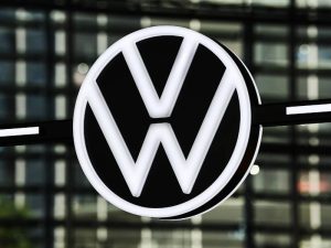 Volkswagen evalúa trasladar fábrica de Europa a EE.UU