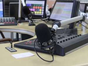Normalització promou el valencià entre els escolars amb el programa Ràdio-activitat 2023 a Vila-real (Castelló)
