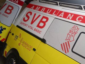 Accidente en la AP-7 a la altura de Castellón por colisión entre caravana y camión