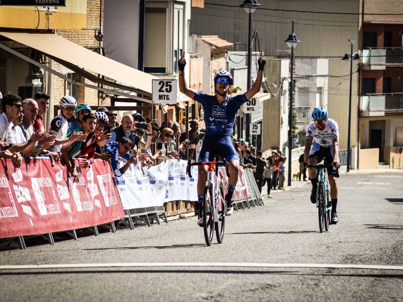 Valverde Team Ricardo Fuentes gana en Càlig con Aparicio y se llevó la victoria en la general del Trofeo Víctor Cabedo 2023 con Alejandro Abril