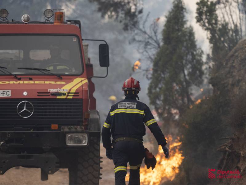 Situación crítica, se reactiva en el barranco de Maigmona el incendio de Villanueva de Viver – Castellón