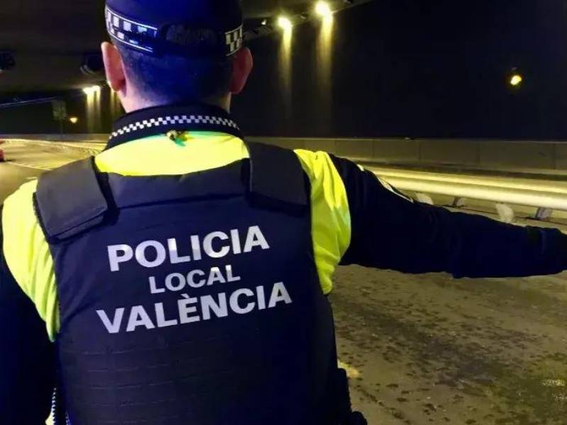 Detenidos tras abusar de una joven semiincosnciente en un local de Valencia