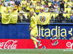 Capoue cumple cien partidos con el Villarreal