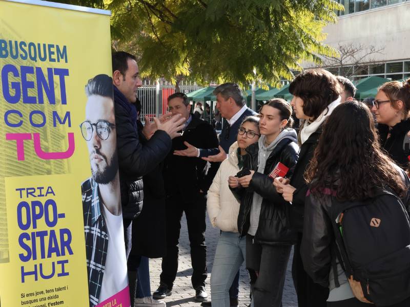 La Generalitat abre en junio plazo para solicitar becas de 700 euros al mes para opositores