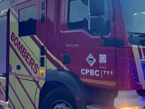 Intoxicada por humo una mujer en el incendio de su vivienda de Benicàssim (Castellón)