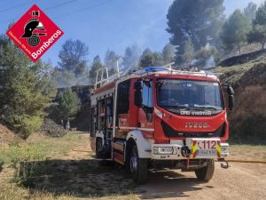 Incendio forestal con evacuados en la cala Llebeig, en Teulada (Alicante)