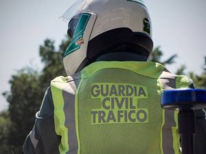 Fallece un motorista de la Guardia Civil de Tráfico en un accidente en Turís ( Valencia)