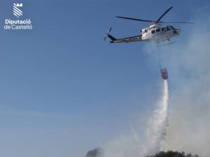 Incendio de vegetación puede afectar a zona forestal de Alcúdia de Veo (Castellón)