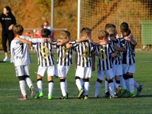 Jornadas de puertas abiertas y búsqueda de jugadores de Fútbol 8 ‘Fundació Albinegra’ – Castellón