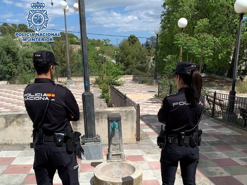 Detenidos por robar fuente de 1,800 euros y la venden por 20 en Alcoi (Alicante)