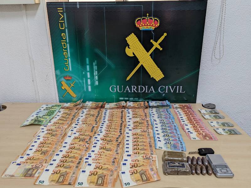 Detenidos cargados de droga y dinero en la A-7 a su paso por Benferri (Alicante)