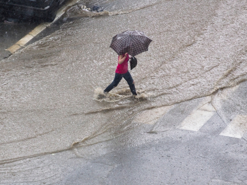 Aemet emite alerta naranja en la Comunitat Valenciana para este martes