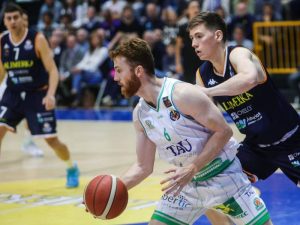 El TAU Castelló queda sin opciones de playoffs tras su derrota ante el Alimerka Oviedo Baloncesto