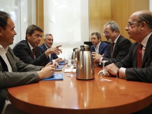 PP y Vox alcanzan un preacuerdo para formar un gobierno de coalición en la Comunitat Valenciana