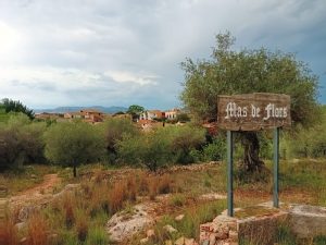 Vecinos de Mas de Flors denuncian un macrobotellón y daños a la propiedad – Sant Joan de Moró (Castellón)