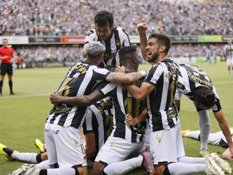 El Castellón busca encarrilar la final del playoff en Castalia