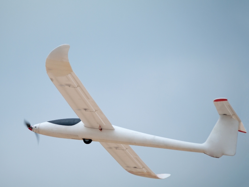 Un hombre fallece tras ser golpeado por una avioneta de aeromodelismo en la zona de Joliesa – Llíria (Valencia)