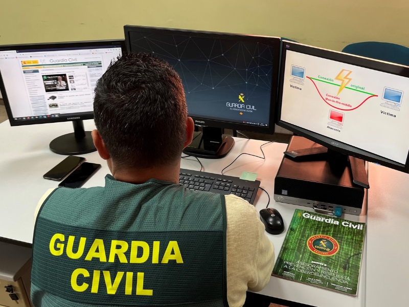 La Guardia Civil de Valencia identifica a responsables de estafa en alquiler vacacional de villas en Alicante