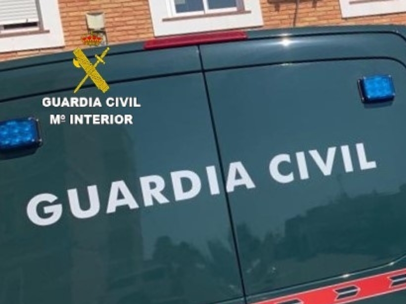 La Guardia Civil negocia con un hombre que se ha atrincherado en Burriana – Castellón