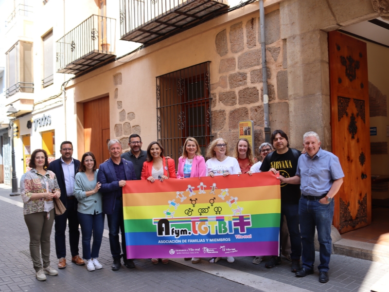 Pancarta por el ‘Día del Orgullo LGTBI+ 2023’ en Vila-real (Castellón)