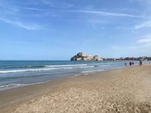 Castellón lidera el incremento de reservas de viviendas cerca de la playa en un año