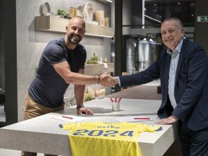 Pepe Reina renueva con el Villarreal CF ampliando su legado en el club groguet