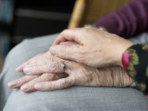 Personas mayores disfrutan de una dieta saludable en su propio hogar con  ‘Menjar a Casa 2023’ en el Alto Palancia (Castellón)