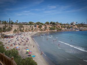 Inicio de semana en la Comunitat con nubes y calor de hasta 36ºC en Alicante