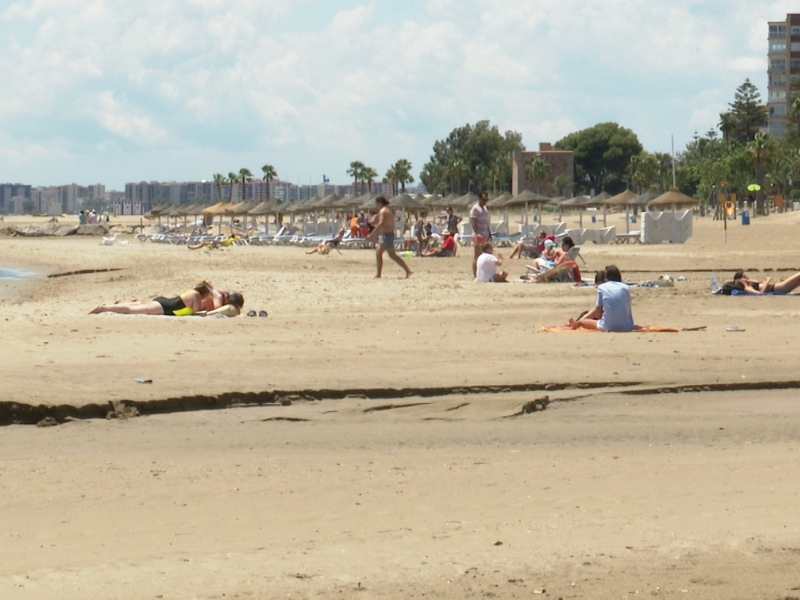 Auge turístico en Castellón: las reservas de viviendas de playa se disparan al 72% para agosto de 2023