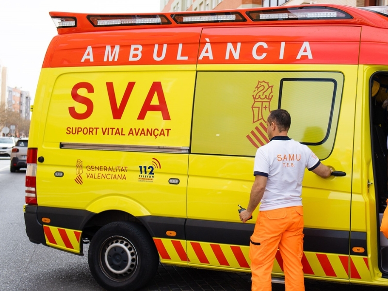 Un trabajador herido tras caer de un andamio en una empresa de la Avenida Alcora de Castellón