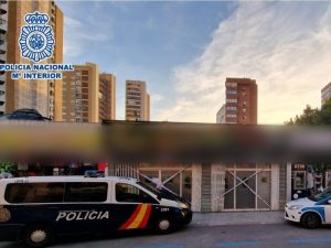 Desmantelan un club cannábico falso utilizado como punto de venta de drogas en Benidorm – Alicante