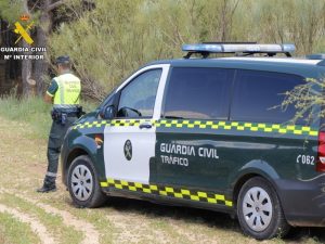 Investigado conductor por circular con matriculas robadas y en sentido contrario