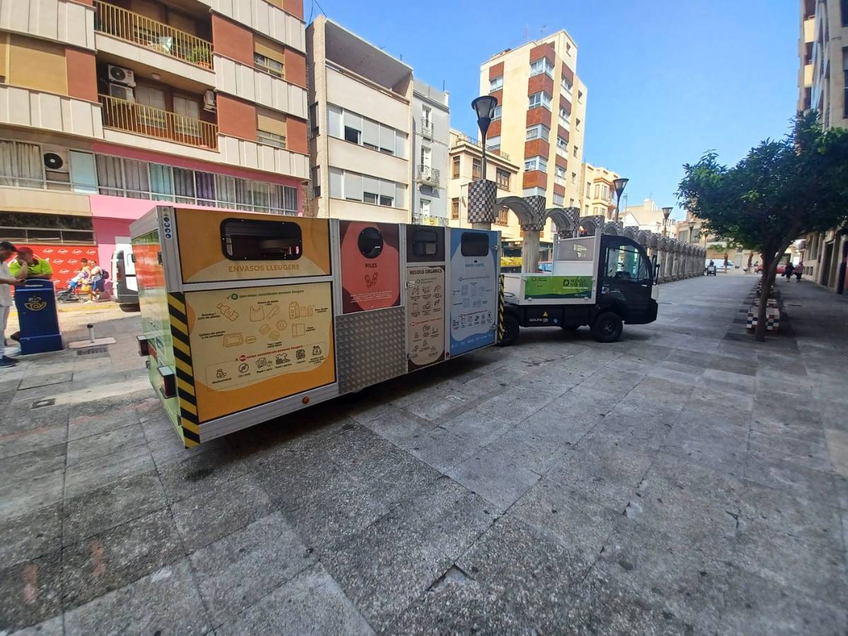 Modernas islas móviles para la recogida de residuos en Vila-real (Castellón)