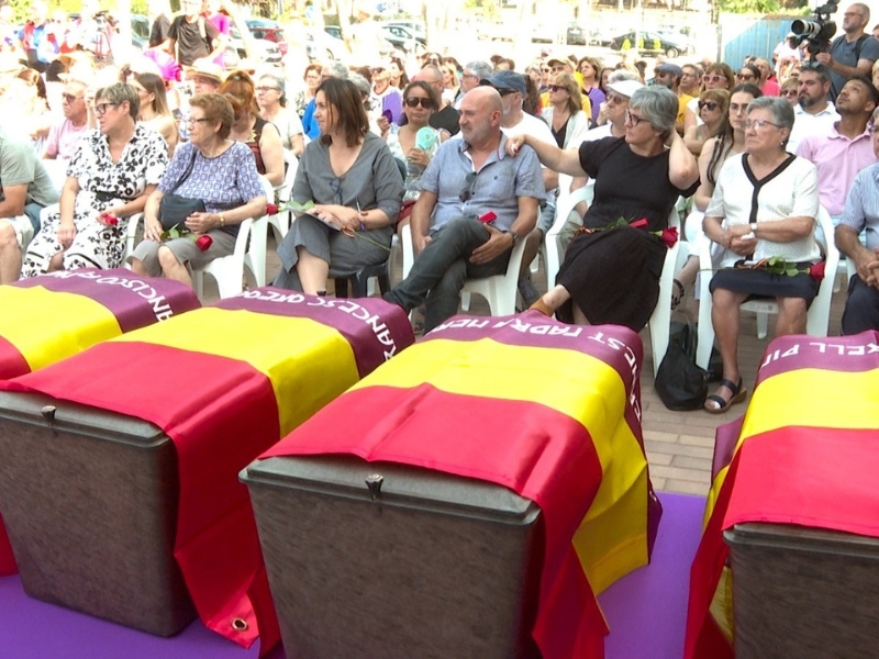 «Regresan a casa» en un acto homenaje los restos de cuatro fusilados de la fosa 126 de Paterna – Valencia