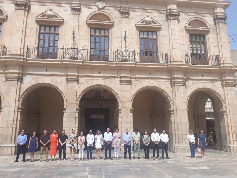 Castellón condena el crimen de Antella sin pancarta