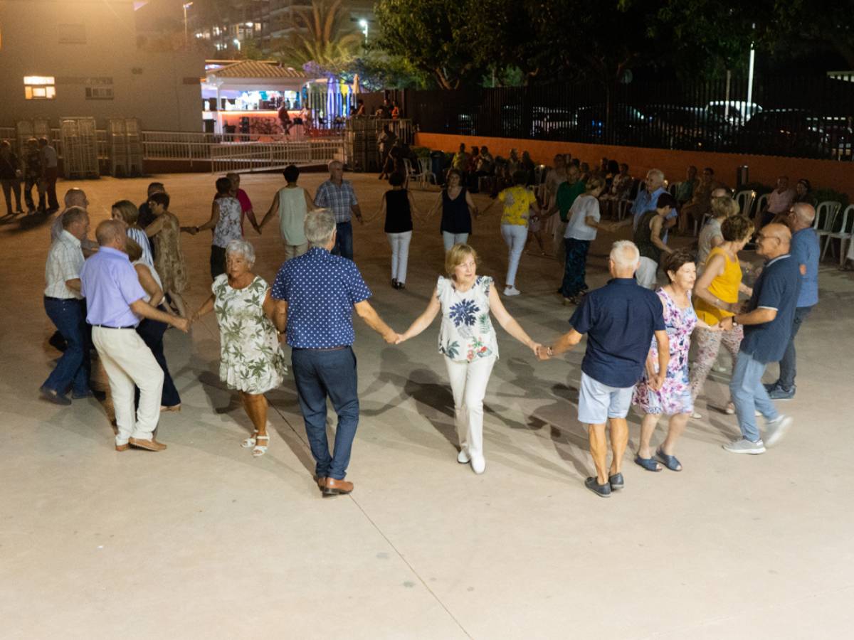 Intensa programación y presentación del ‘Himno CF Nules’ en la playa de Nules – Castellón