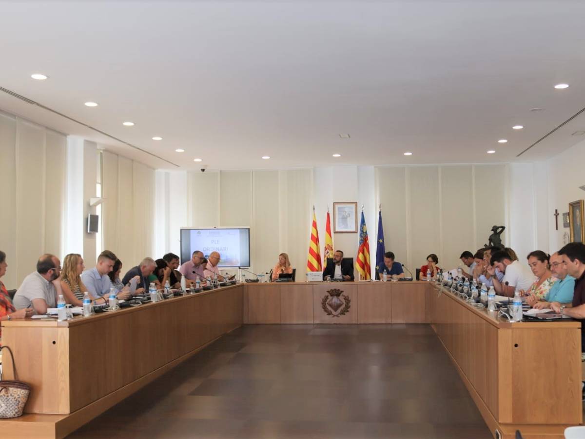 El Pleno aprueba 498.605 euros para saldar deudas pendientes con proveedores en Vila-real (Castellón)