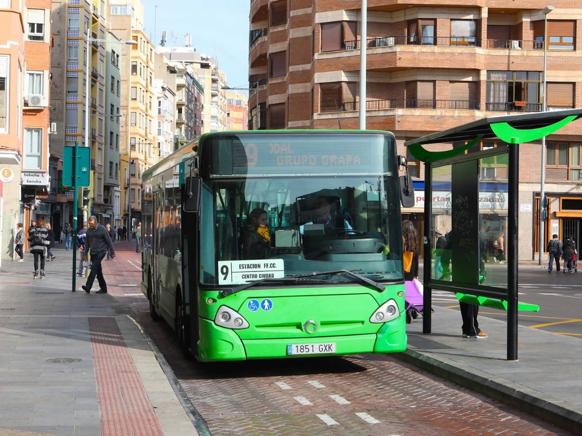 Sigue el descuento del 50% en los abonos de autobús y TRAM con gratuidad para menores de 31 años en Castellón