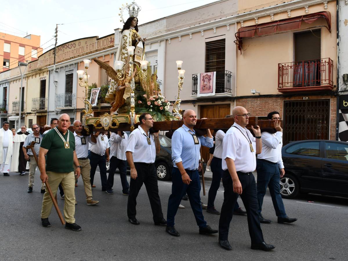 Encuentro y celebración de la Virgen del Carmen en Vila-real (Castellón)