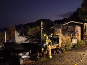 Una niña muere en el incendio de un camping en Montblanc (Tarragona)