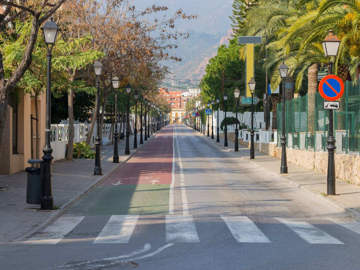 Benicàssim mejora su movilidad sostenible con las bicicletas prestadas