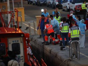 Llegan otras dos pateras con menores a Santa Pola y Xàbia