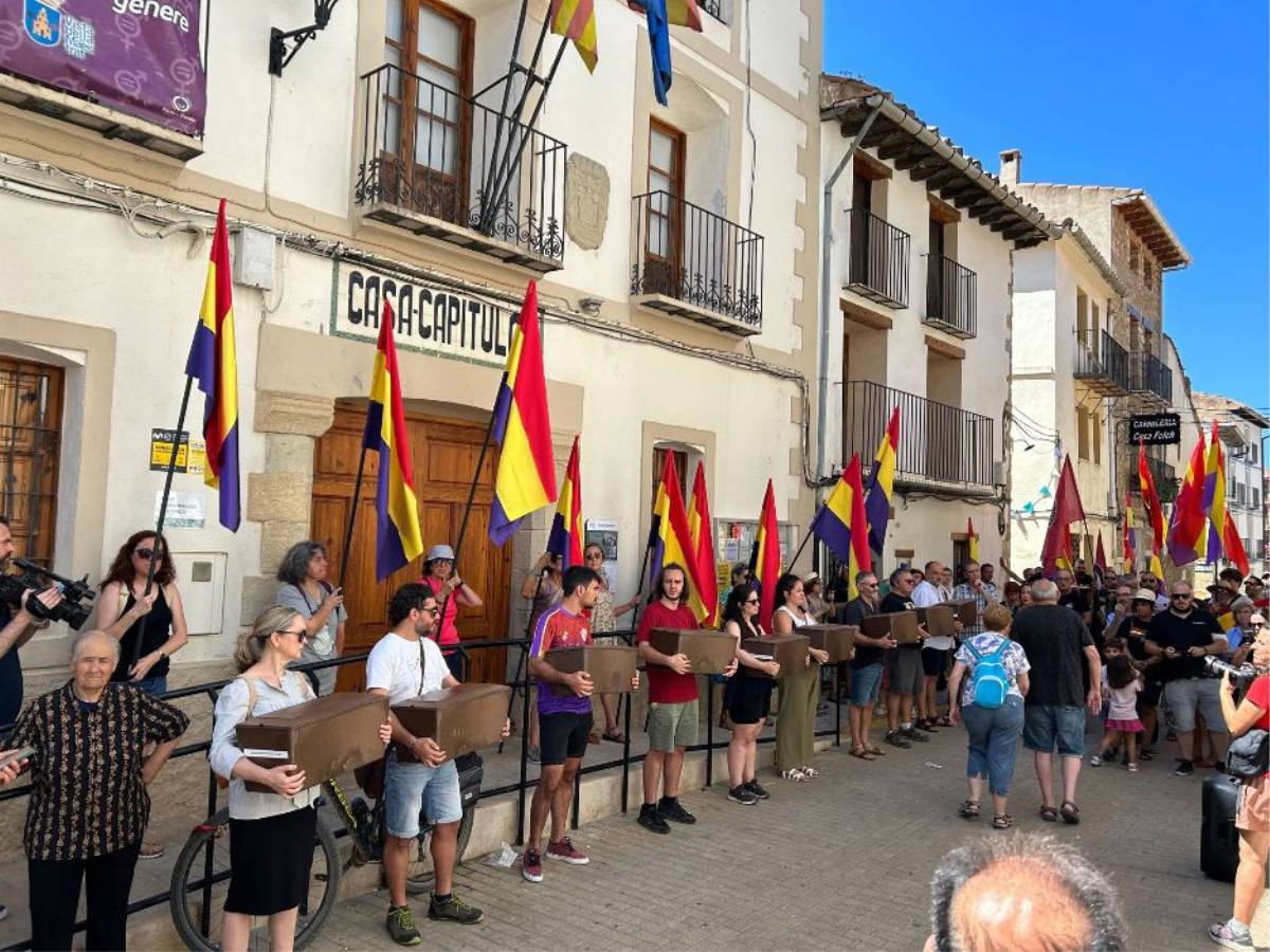 Homenaje en Vistabella a nueve soldados republicanos exhumados durante las XIV Jornadas de Memoria Histórica – Castellón