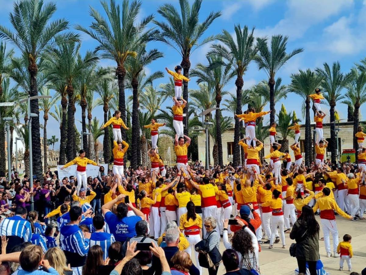 La Conlloga Muixeranga de Castelló inicia temporada en Tauste (Zaragoza)