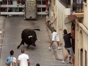 Un fallecido y un herido en los bous al carrer de la Pobla de Farnals